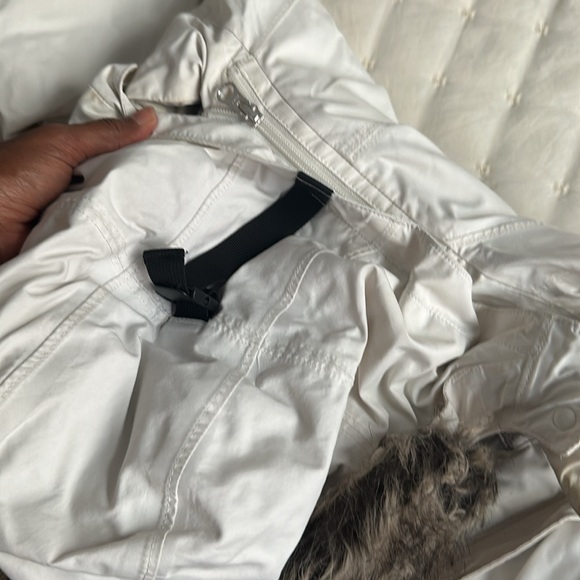 North Face Women’s Arctic Parka - Picture 4 of 4